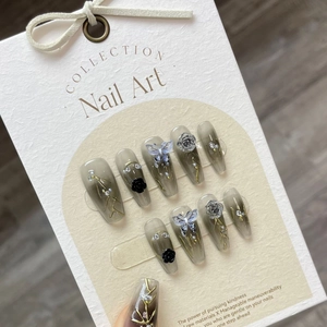 Faux Ongles Faits À La Main Press On 3D Papillon Rose Relief Dégradé Sombre Gris Fumé Style Doux Cool Cercueil Long