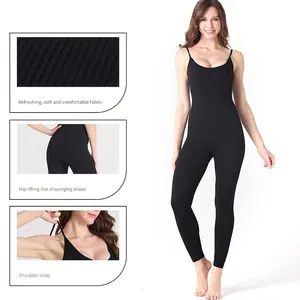 Combinaison de yoga dos nu noire avec tissu côtelé et effet push-up pour femmes