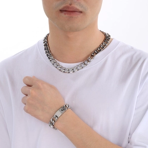 Silbernes Panzerketten-Set aus poliertem Edelstahl für Herren mit Armband
