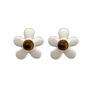 Silver flower bead earrings with round amber stones in a minimalist vintage floral design