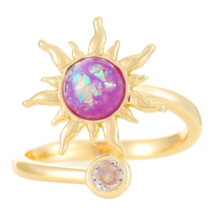 Anello a forma di sole dorato con opale viola e accento in zircone cubico trasparente