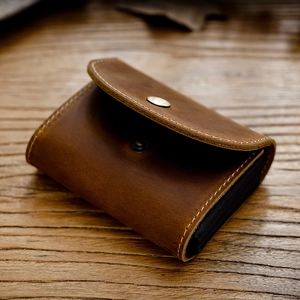Portefeuille vintage en cuir crazy horse avec boucle et fentes pour cartes en accordéon