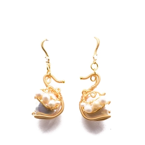 Elegant swan-shaped earrings with gold wire wrapping and white baroque pearls