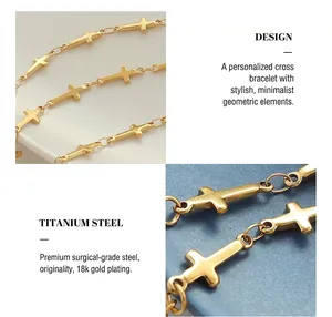 Vue détaillée des maillons du bracelet croix en acier titane plaqué or 18 carats