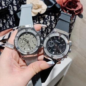 Women Quartz Watch Luxury Rhinestone Bezel Silicone Strap Elegant Lady Wristwatch With Calendar Water Resistant Fashion
