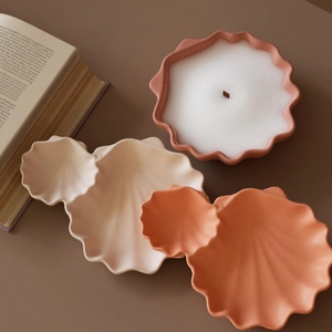 Artistic shell-shaped silicone candle mold for DIY concrete storage tray and crafts
