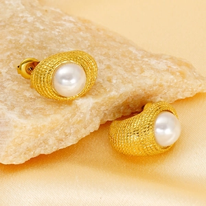 Élégantes boucles d'oreilles perles en acier inoxydable doré avec motif métal tressé