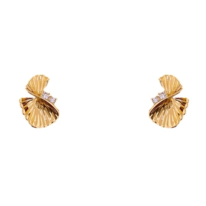 Elegant gold fan-shaped stud earrings with shell design and shimmering zircon inlay