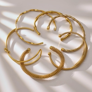 18k gold plated stainless steel bracelet set with bamboo texture and knot design