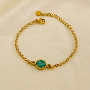 Bracelet luxueux en acier inoxydable plaqué or 14 carats avec une pierre d'amazonite verte