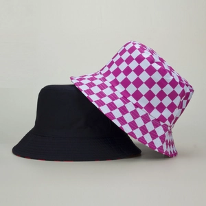 Bob réversible style Harajuku noir uni et à motif damier violet pour loisirs et soleil
