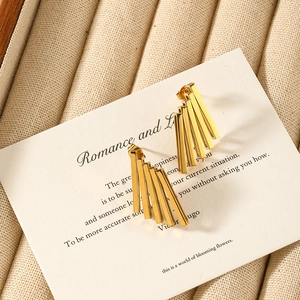 Elegant gold fringe geometric earrings for women with fan-shaped tassel design