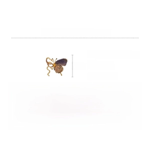 Detailed view of 5cm knitted butterfly brooch with alloy plating and sparkling rhinestones