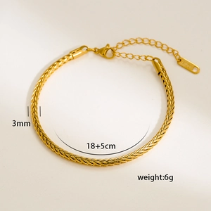 Detailed view of 18K gold-plated 3mm stainless steel mesh chain bracelet with lobster clasp