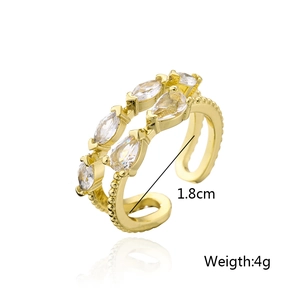 Detail showing the 1.8cm diameter and 4g weight of this gold-plated zircon double ring