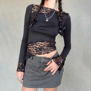 Slim fit black long sleeve T-shirt for women with elegant lace patchwork and round neck