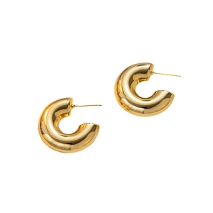 Polished 18K gold plated hollow chunky hoop earrings with a minimalist C-shape design