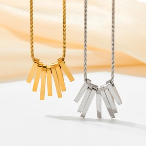 Stainless Steel Bar Pendant Necklace Snake Chain Fan Fringe Geometric Minimalist Jewelry For Women Elegant Accessory