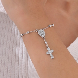 Bracelet pour femme en cuivre argenté avec médaille de la Vierge Marie et croix