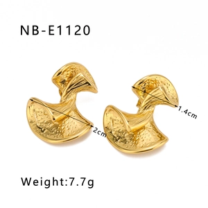 Detailed view of 18K gold plated stainless steel twisted earrings with size measurements
