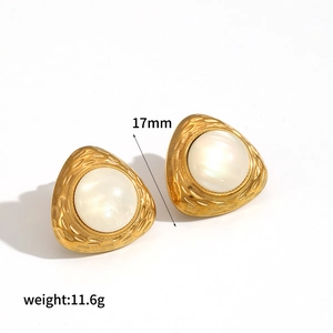 Luxurious triangular 18k gold plated stainless steel earrings with cat eye stone and pearls