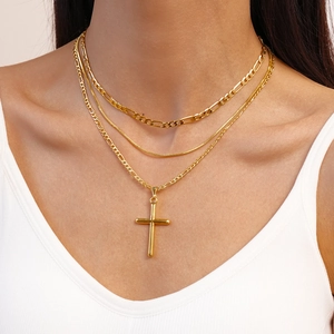 Mehrlagige Kreuz Anhänger Halskette Kupfer Vergoldet Figaro Schlangenkette Minimalistischer Schmuck Frauen
