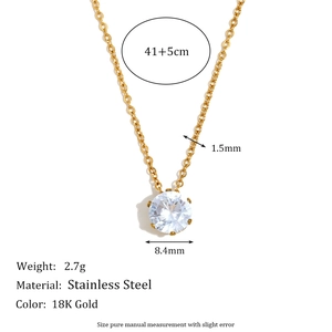 Élégant collier en acier inoxydable plaqué or 18 carats avec pendentif couronne en zircon blanc