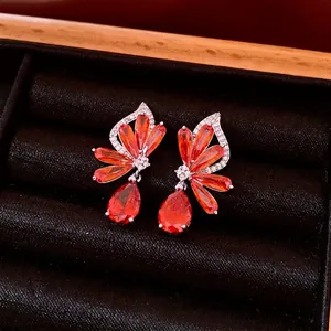 Französische Vintage-Ohrringe mit roten Zirkonia-Tropfen und Schmetterlingsdesign