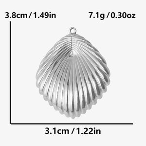 Silver shell pendant dimensions 3.8cm by 3.1cm and 7.1g weight on a white background
