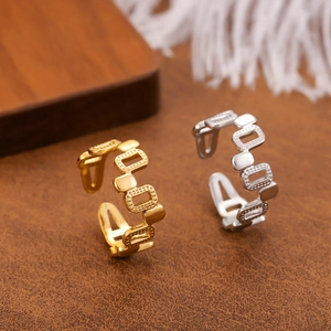 Adjustable stainless steel geometric chain rings in gold and silver finish with star moon motifs