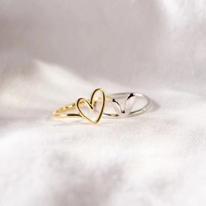 Minimalist S925 sterling silver heart and V-shaped adjustable rings set for women