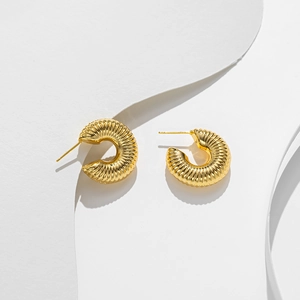 Vintage hollow croissant hoop earrings in gold plated stainless steel for women