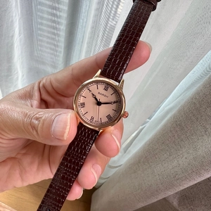 Ladies Quartz Watch Simple Round Alloy Case Faux Leather Strap Roman Numeral Dial Fashion Elegant Wristwatch For Women