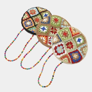 Sac à bandoulière au crochet fait main avec perles colorées et motif floral bohème chic