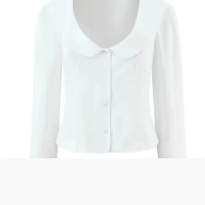 Elegant white long sleeve top with Peter Pan collar and button front in a slim fit