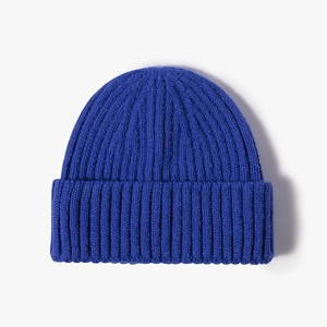 Klassische dunkelblaue Rippstrick-Dockermütze mit Umschlag für warme Wintertage