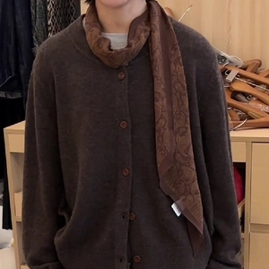 Brown knit cardigan with vintage printed scarf necklace for autumn winter fashion style