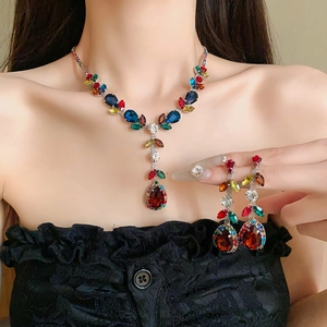 Sparkling zircon leaf and teardrop jewelry set featuring necklace and earrings for women
