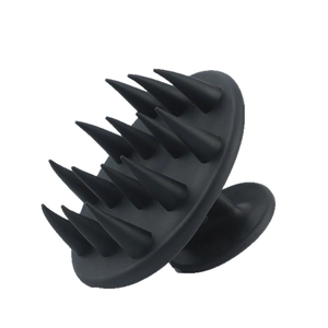 Brosse de massage cuir chevelu en silicone noir avec poignée ergonomique pour lavage des cheveux