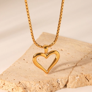 Minimalistische 18K vergoldete Edelstahlhalskette mit hohl herzhänger für Damen Mode