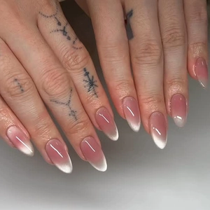 Press On Nägel Katzenauge Farbverlauf Blush Mandelform Französischer Stil Künstliche Falsche Nägel Für Frauen