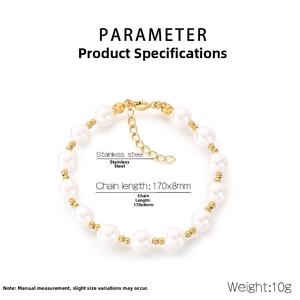 Detail of elegant pearl bracelet with gold stainless steel clasp weighing 10g
