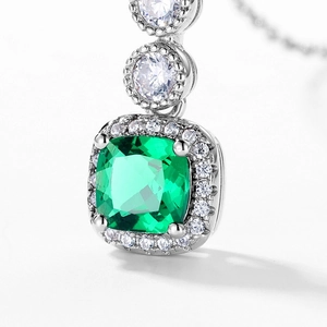 Elegant S925 silver pendant necklace with square emerald green stone and white diamonds