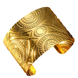 Böhmischer goldener Metall-Armreif mit geprägten Sonnenstrahlen und Kreismustern