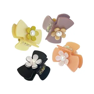 Elegant Acetate Camellia Hair Claw Clip With Artificial Pearl Sweet Flower Hair Fixing Barrette For Women Daily Hair Accessories