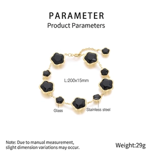 Détails du bracelet en acier inoxydable doré avec trèfles en verre noir et dimensions
