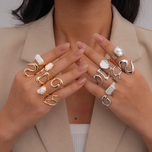 Bagues Géométriques Irrégulières Alliage Fausse Künstliche Perle Émail Réglable Ouvert Empilable Bijoux Minimalistes Modernes Pour Femmes