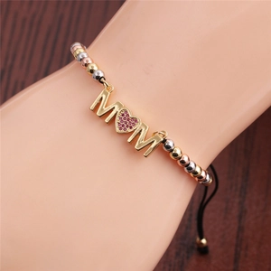 Adjustable MOM letter bracelet with heart element and tricolor beads for women