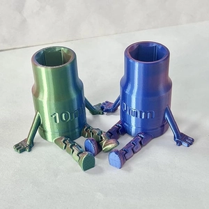 Chiavi a bussola 10mm in stampa 3D con gambe articolate in sfumature verde e blu