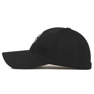 Classic black baseball cap with 3D letter embroidery and a curved visor for outdoor wear